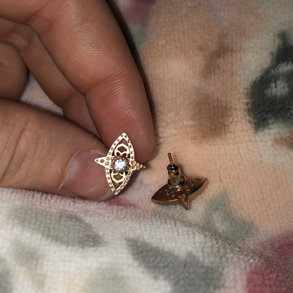 Kendra Scott Stud earrings